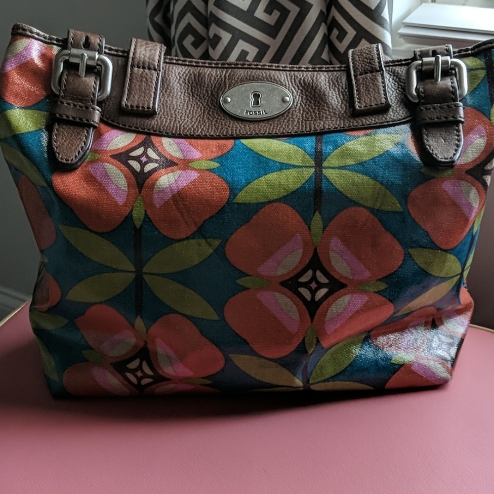 Fossil Tote